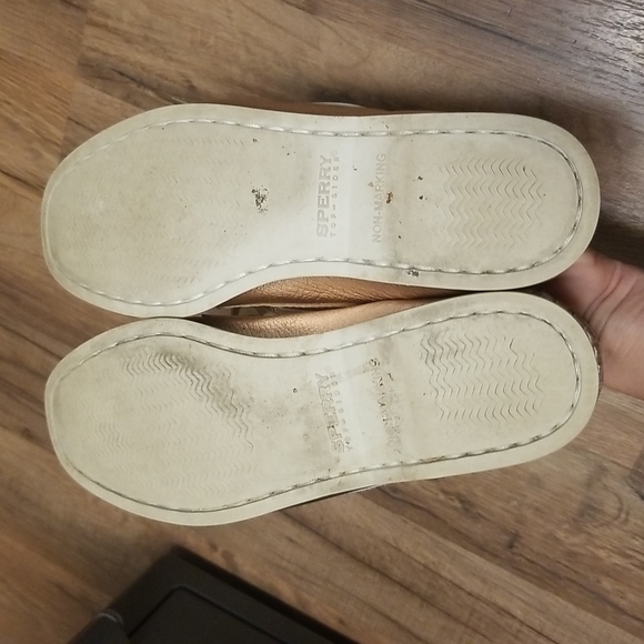 Pink metallic Sperry top siders 8M - Picture 4 of 4